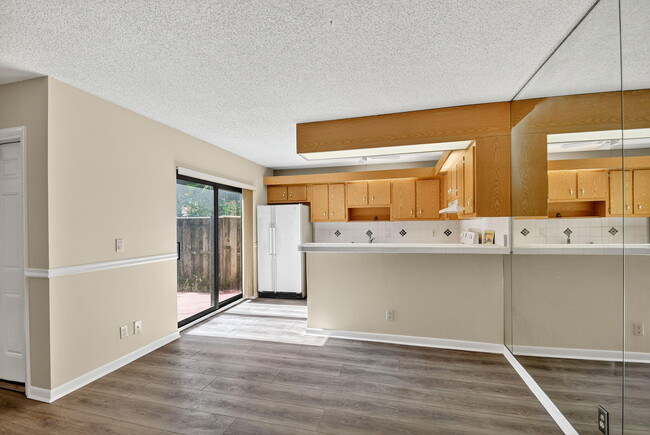 Building Photo - 2494 Waterside Dr