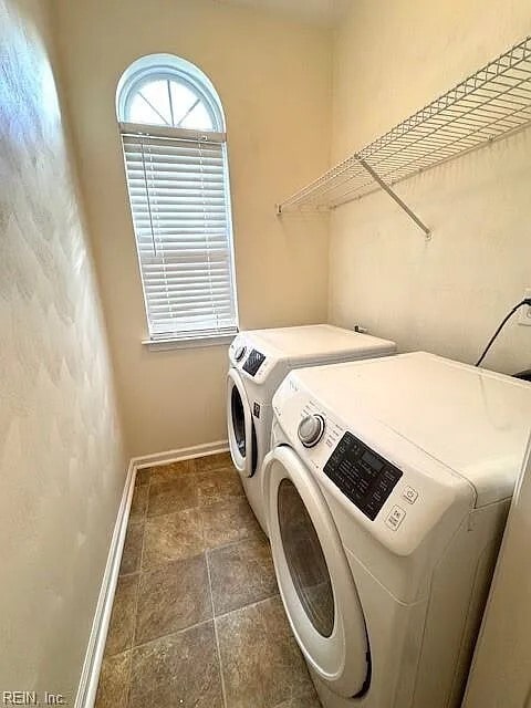 Building Photo - 2264 Bizzone Cir