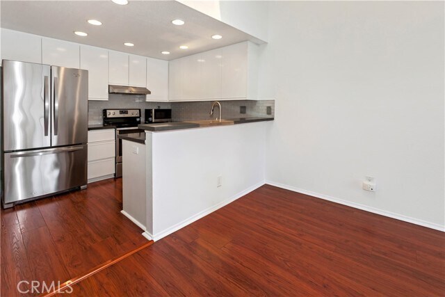 Building Photo - 43 Aruba St