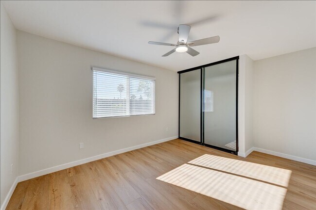 Building Photo - 11370 Travis Pl