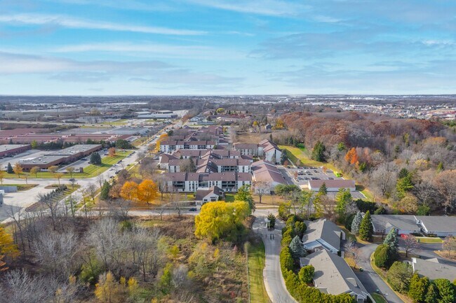 Building Photo - Studio Premium