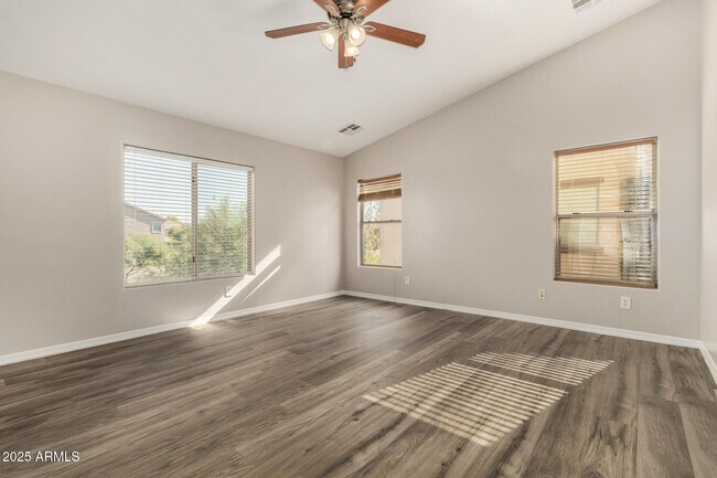 Building Photo - 4115 W Valley View Dr