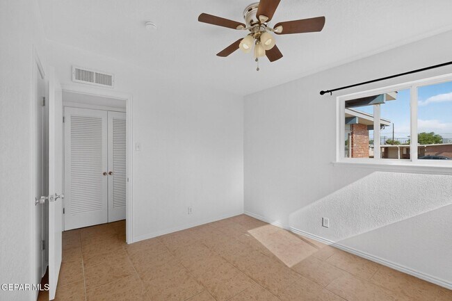 Building Photo - 5108 Yvette Ave