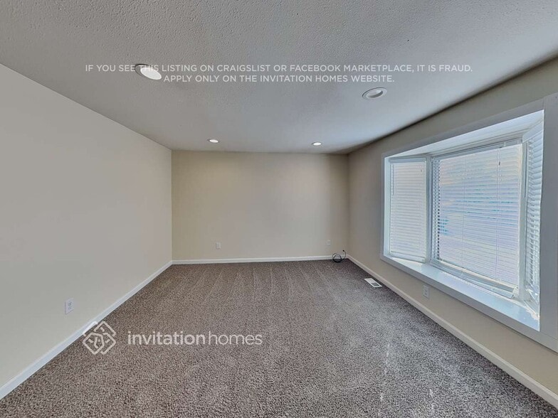 Building Photo - 5342 Xanadu St