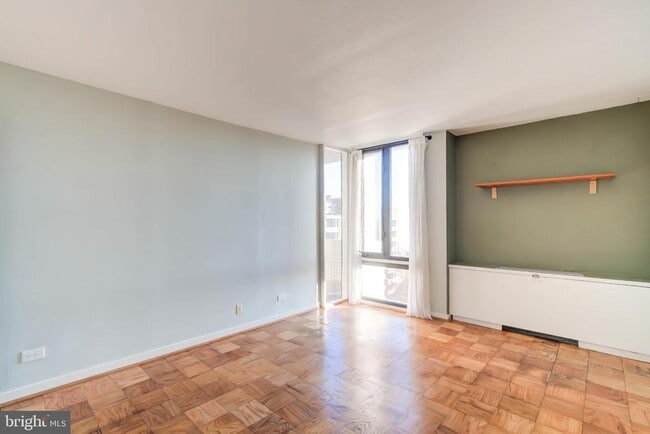 Building Photo - 490 M St SW