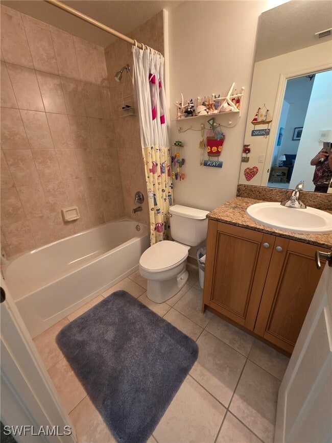 Building Photo - 20221 Estero Gardens Cir