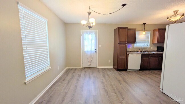 Building Photo - 3212 Cornell Dr