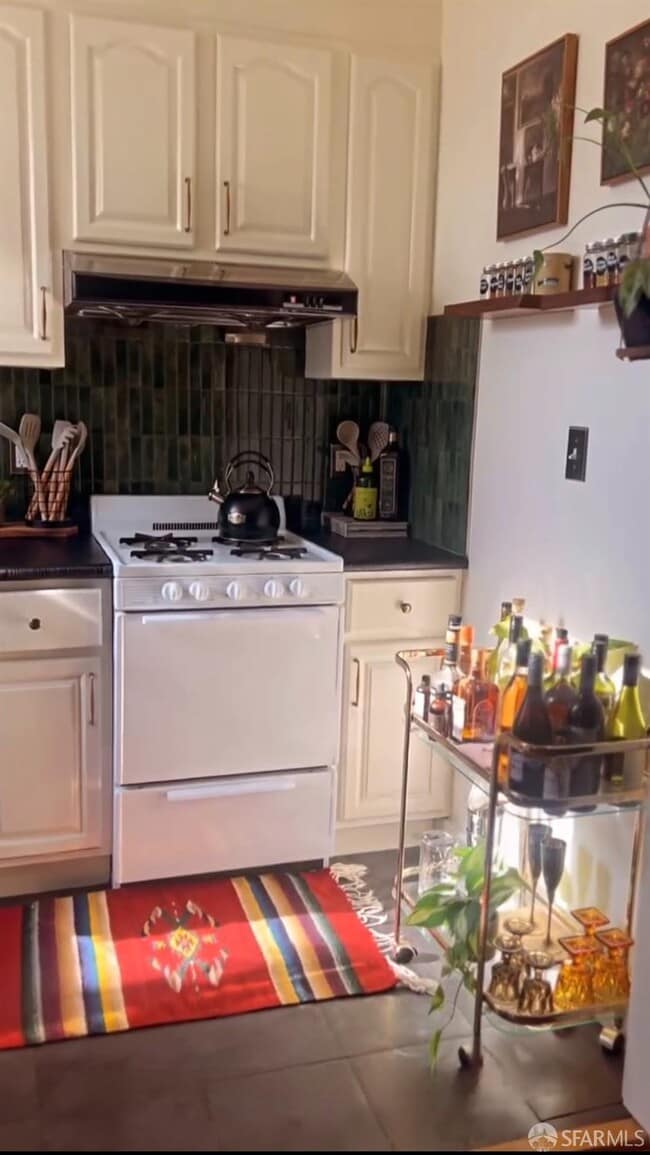 Building Photo - 363 22nd Ave