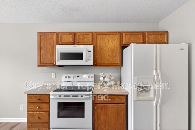 Building Photo - 2703 Stafford St