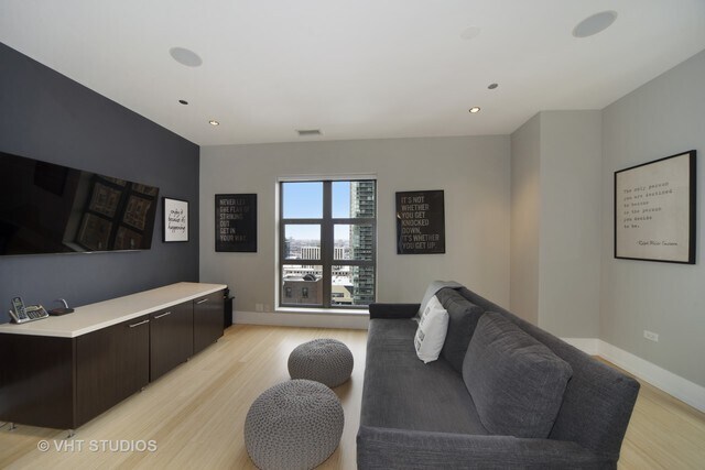 Building Photo - 1035 N Dearborn St