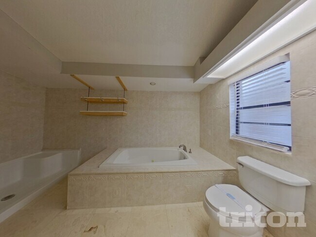 Building Photo - 1751 Shady Leaf Dr