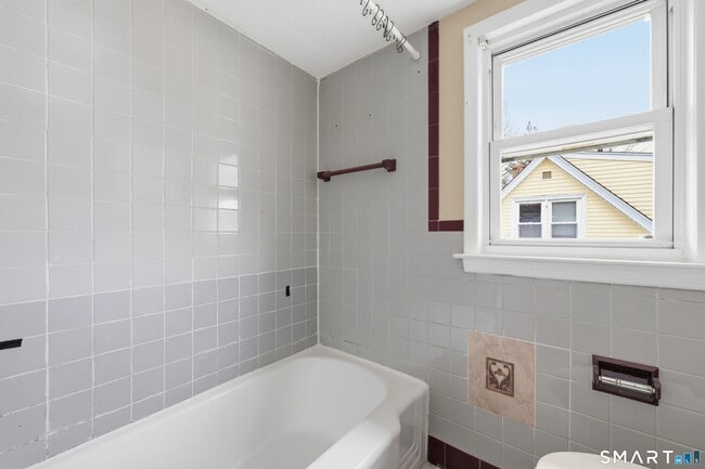 Building Photo - 976 Capitol Ave