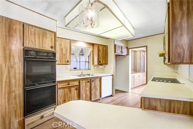 Building Photo - 2590 Silver Oak Way