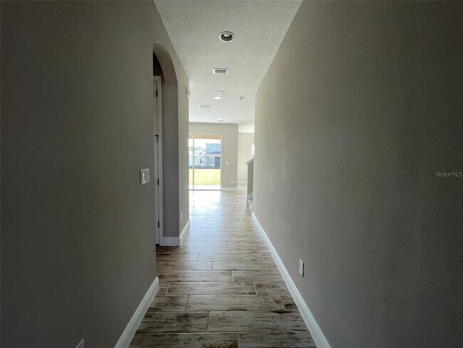 Building Photo - 5404 Tagalong Pl