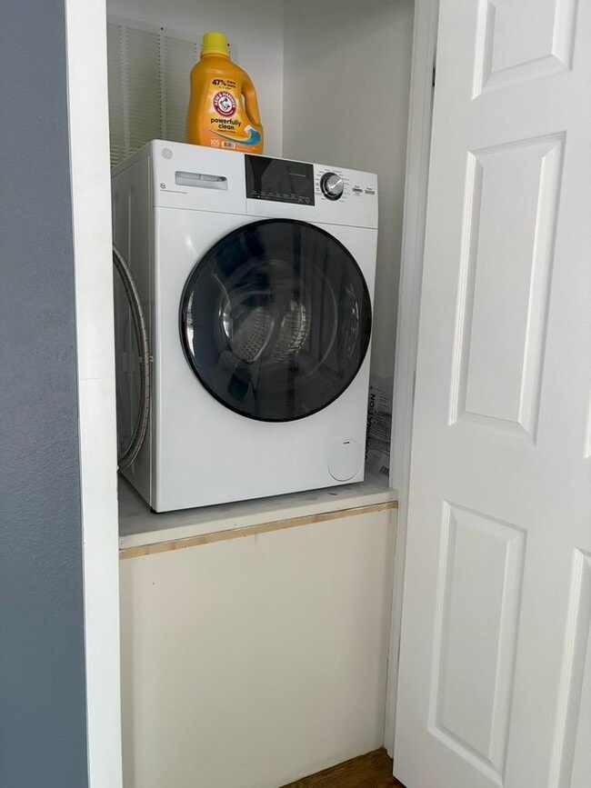 Building Photo - 2BD, 1BA Apartment for Lease in Lafayette