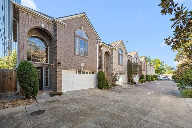 Primary Photo - 4757 W Alabama St