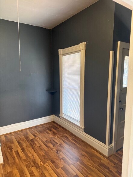 Building Photo - 2915 Cottage Grove Ave