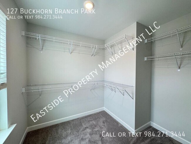 Building Photo - 127 Buckhorn Br Pk