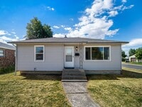 Building Photo - Charming Northwest Spokane Home | Minutes from Audubon Park & Downriver Golf Course