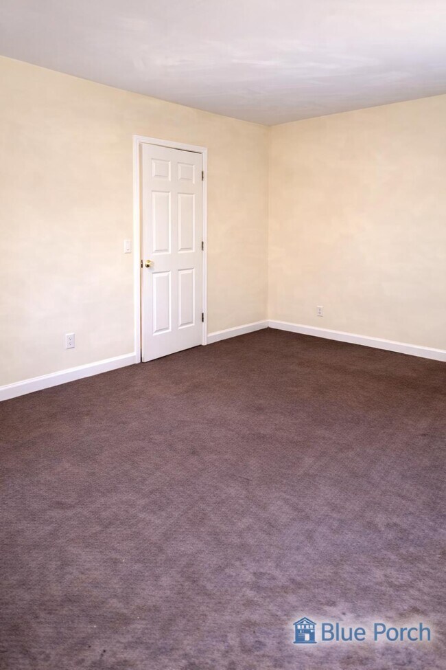 Building Photo - Mosely St Unit B