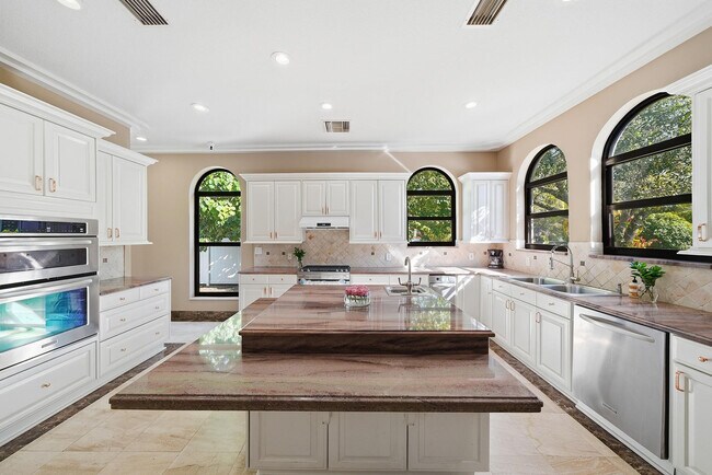 Building Photo - 10270 SW 58th St