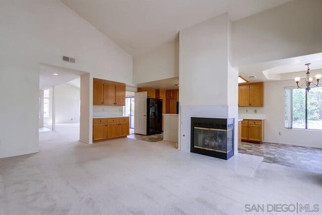 Building Photo - 11742 Avenida Sivrita