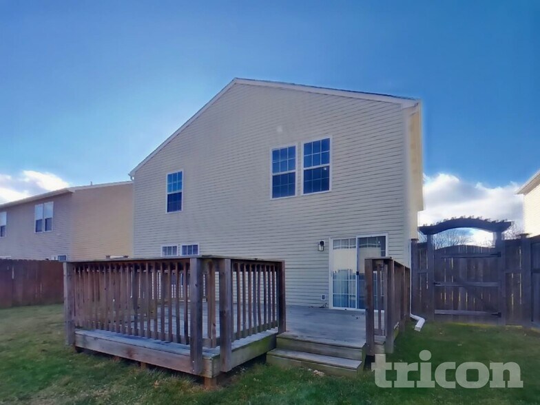 Building Photo - 3357 Summer Breeze Cir