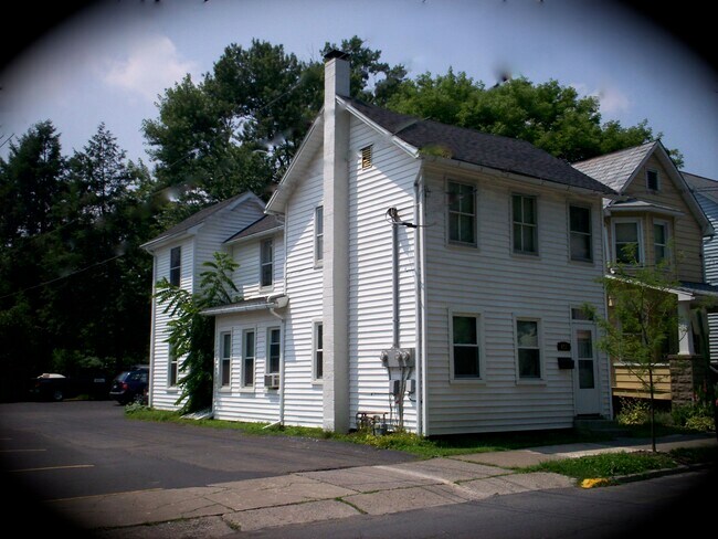 Primary Photo - 211 North 8th Street