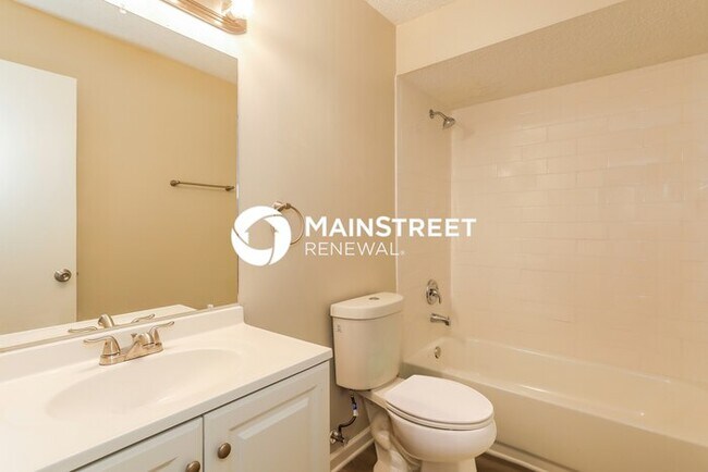 Building Photo - 3 Bedroom Pet-Friendly Home in Middleburg,...