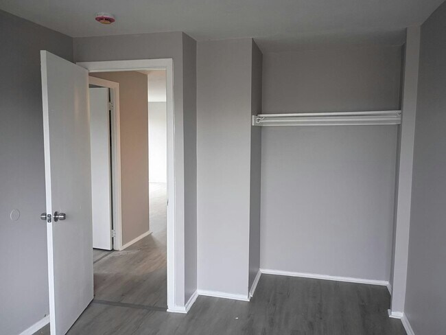 Building Photo - 13430 Euclid Ave