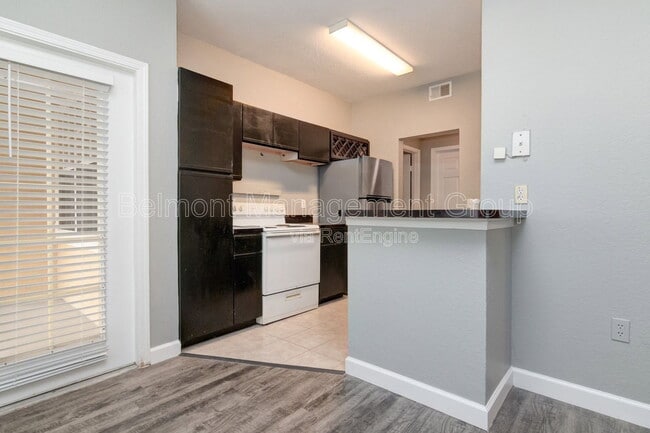 Building Photo - 2668 Robert Trent Jones Dr