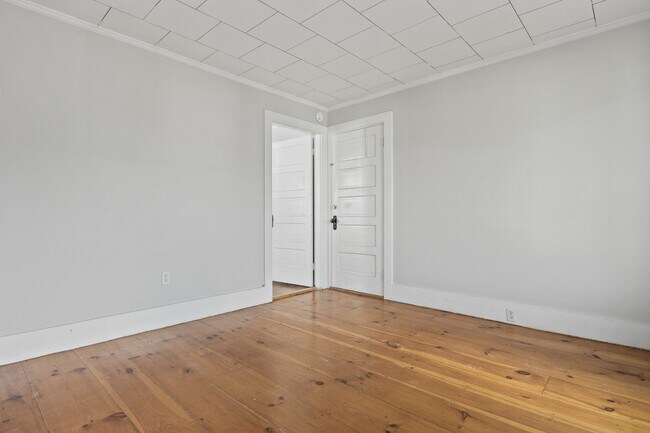 Building Photo - 30 Cutts Ave