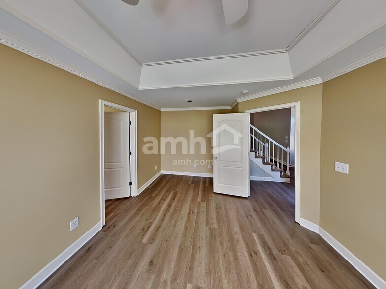 Building Photo - 1423 Shoreside Dr