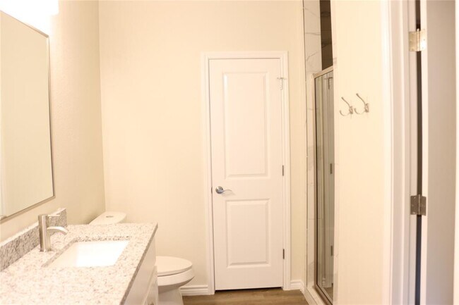Building Photo - 515 Whirlaway Dr