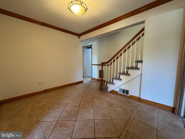Building Photo - 4611 Eaton Pl