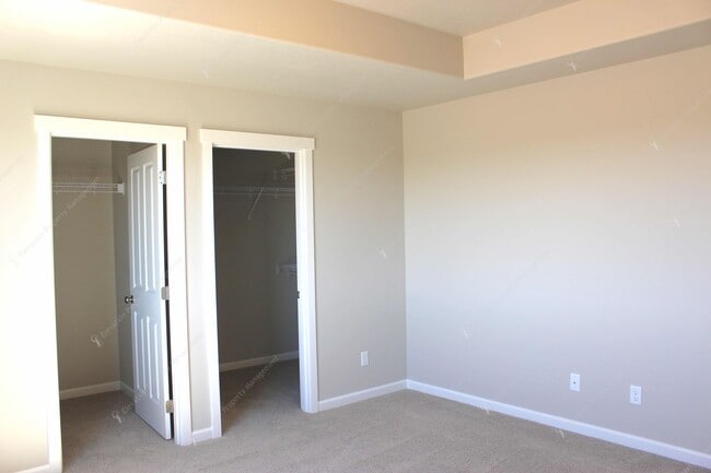 Building Photo - 3 BR home in Northwest Redmond w/ Mountain Views