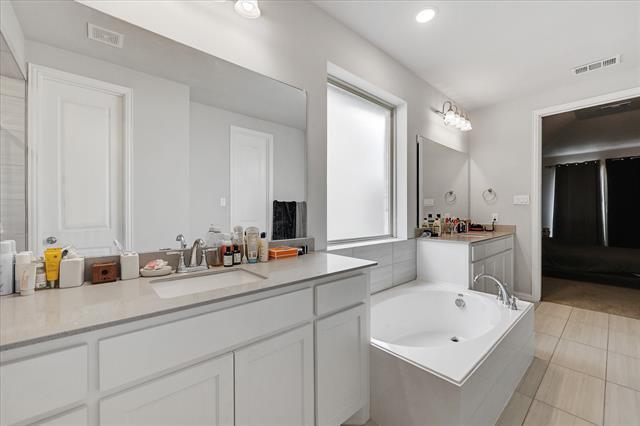 Building Photo - 1708 Snowdrop Dr