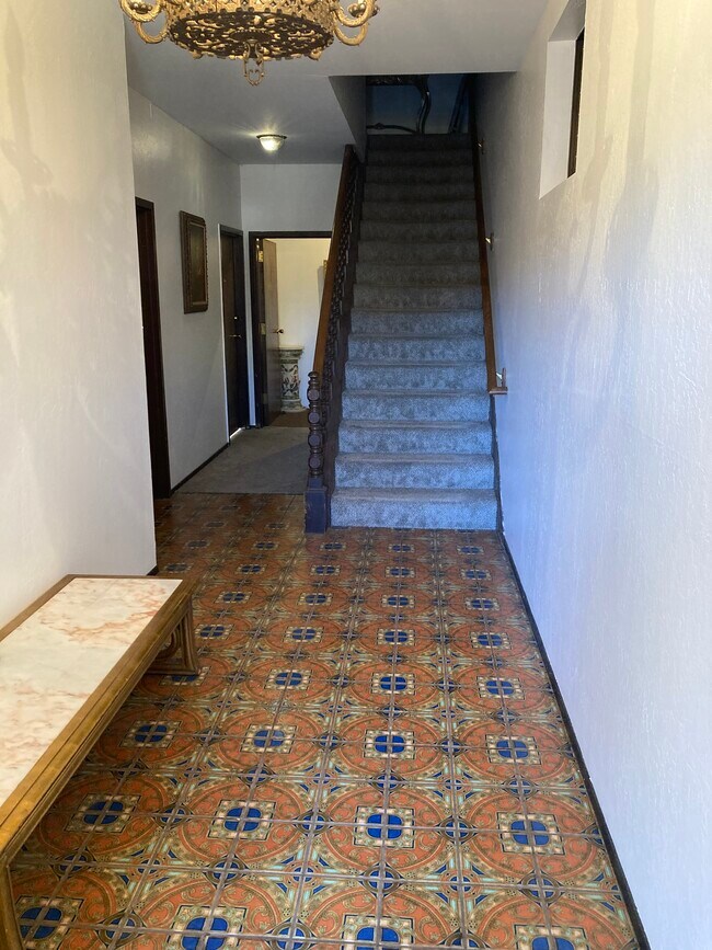 entrance - 8 Museum Way