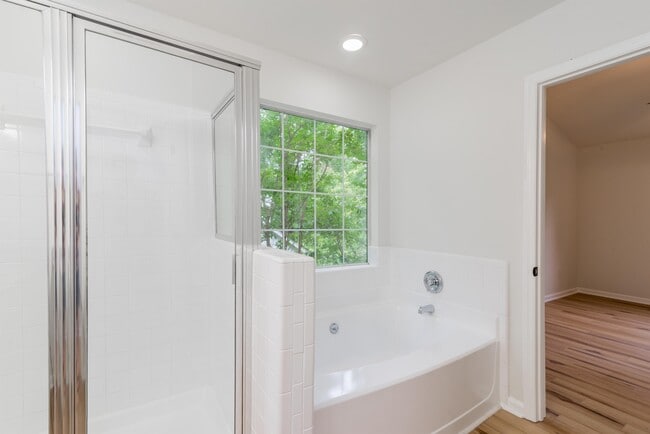 Building Photo - 8413 Woodford Bridge Dr