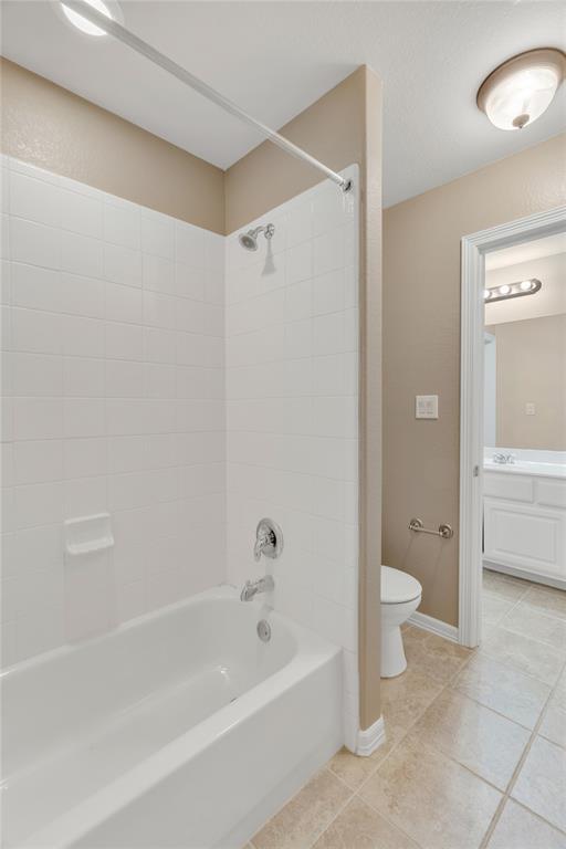 Building Photo - 4204 Fairmeadow Dr