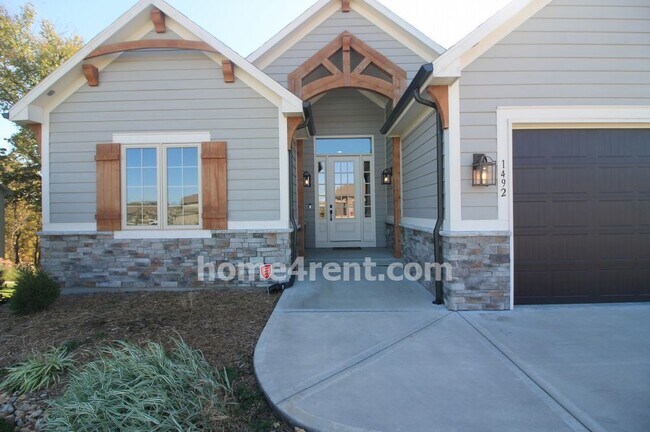 Building Photo - 1492 Woodland Rd