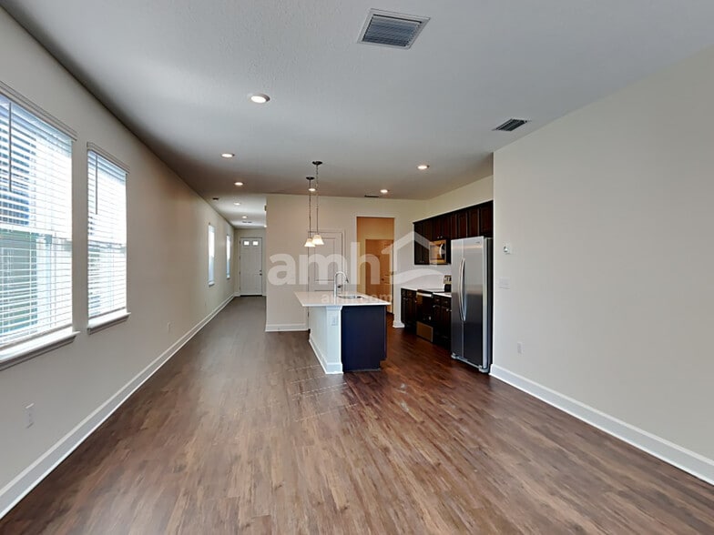 Building Photo - 2216 Saffron Walden Dr