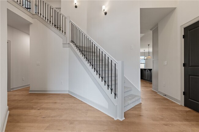 Building Photo - 1121 Whistler St