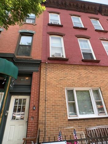 Building Photo - 912 Washington St