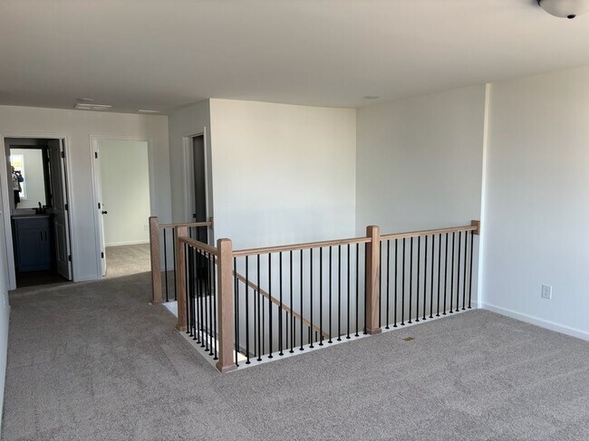 Building Photo - 5413 Hardgrove Wy
