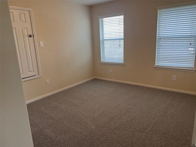 Building Photo - 3930 Medici Ct