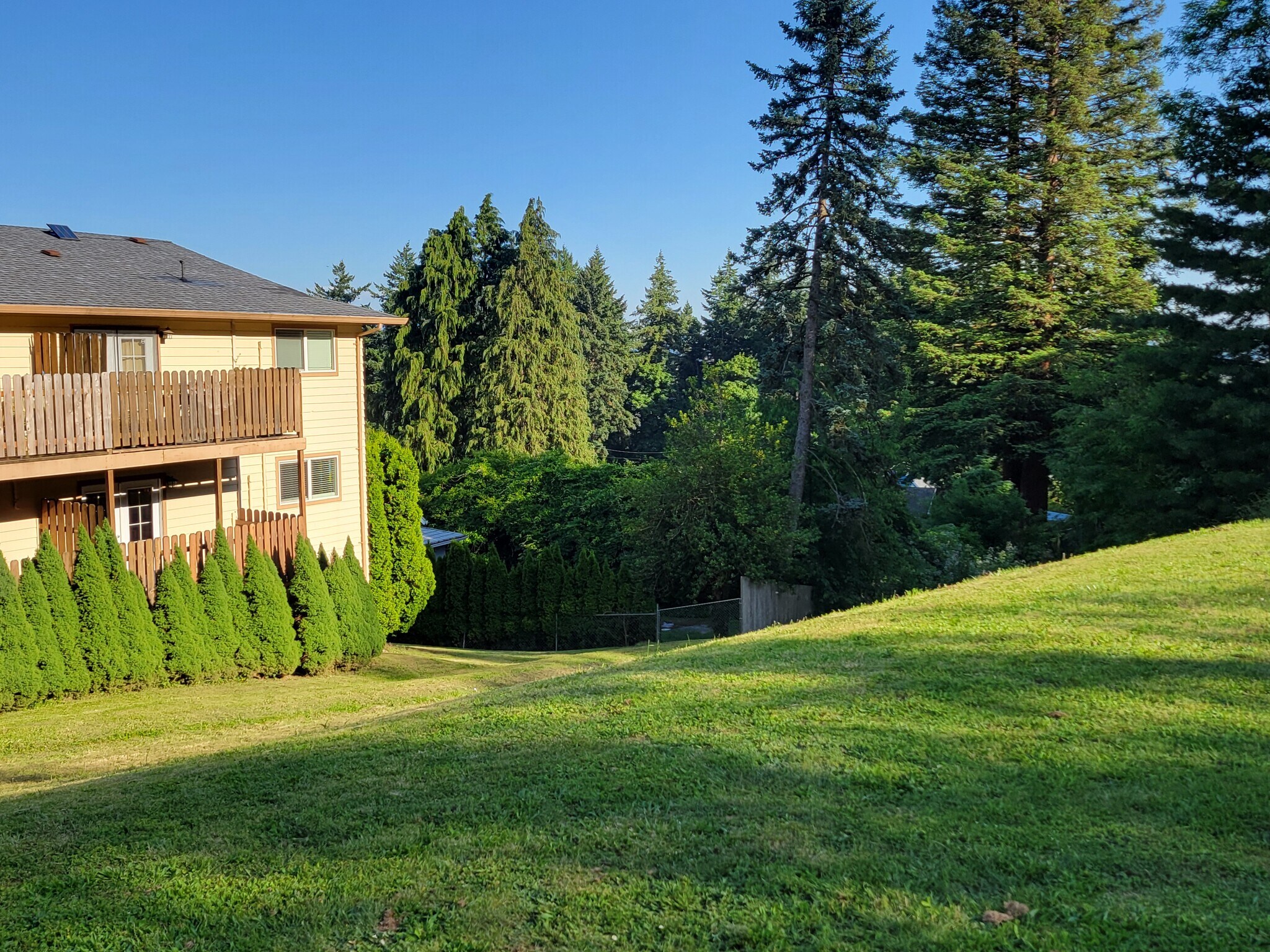 Building Photo - 1343 NW Drake Way