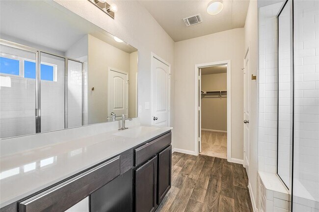 Building Photo - 2200 Arborside Dr
