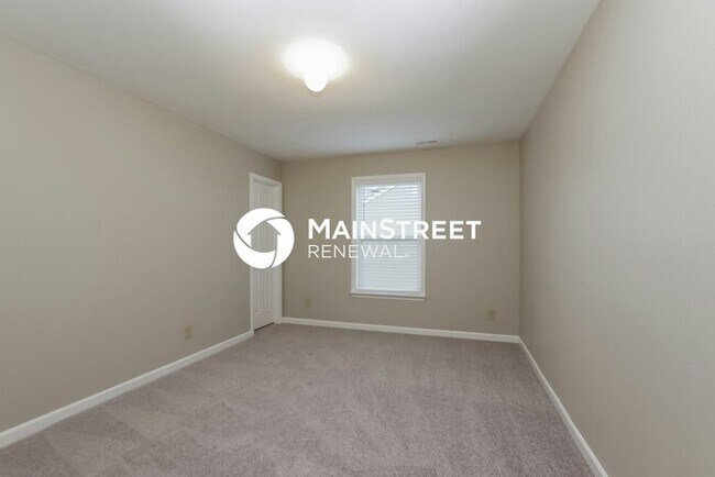 Building Photo - 309 Zander Woods Ct