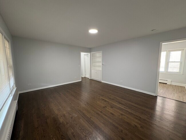 Building Photo - 311 Prairie Ave